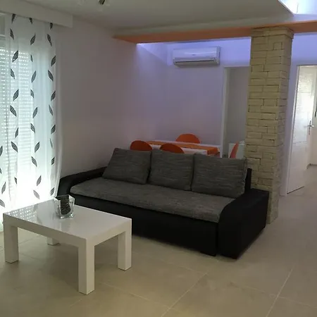 Apartment Brno Pula Exterior photo